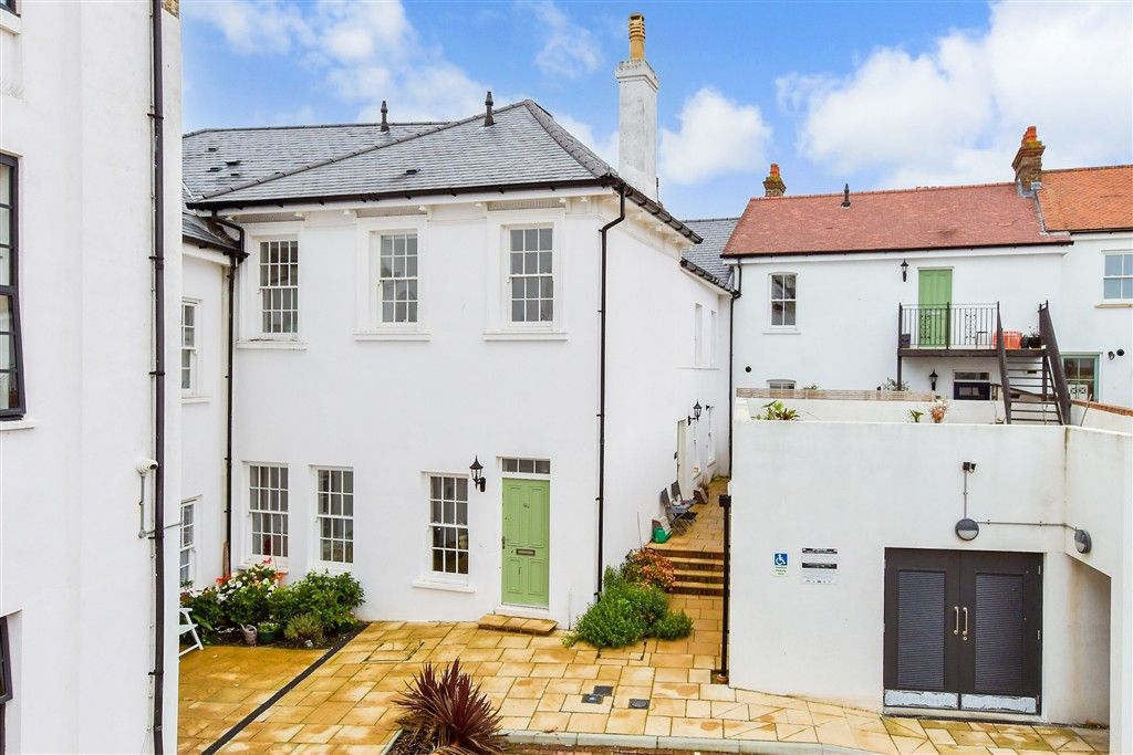 Property photo 2 of 11 External (Brochure)