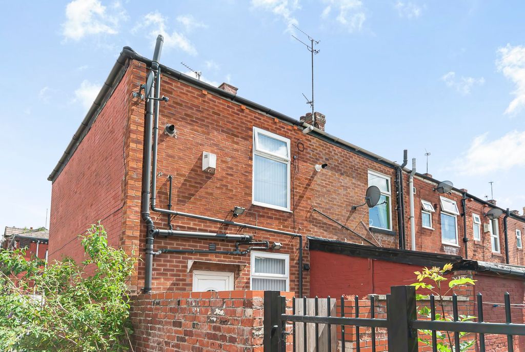 Property photo 2 of 11