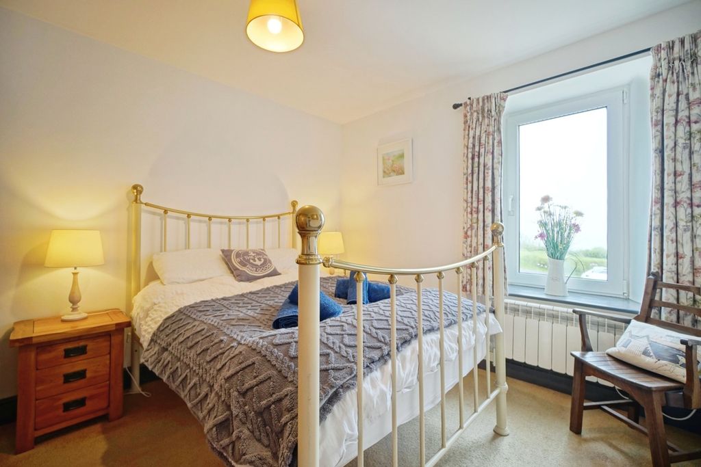 Property photo 3 of 14 Pbox-Img.Jpg