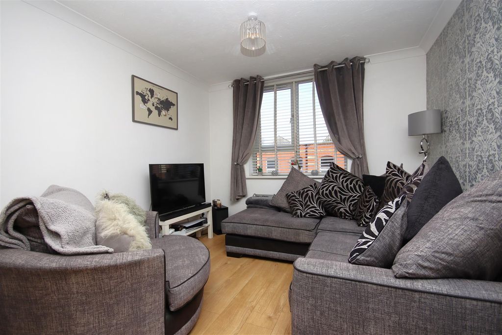 Property photo 2 of 8 Img_0683.Jpg