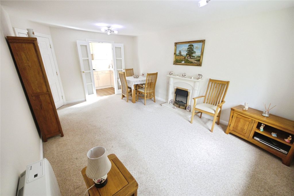 Property photo 2 of 12 Lounge/Dining Room