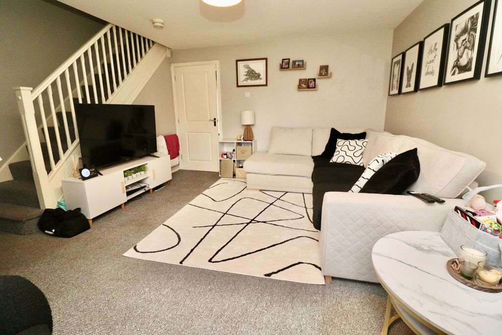 Property photo 2 of 16 Img_1760