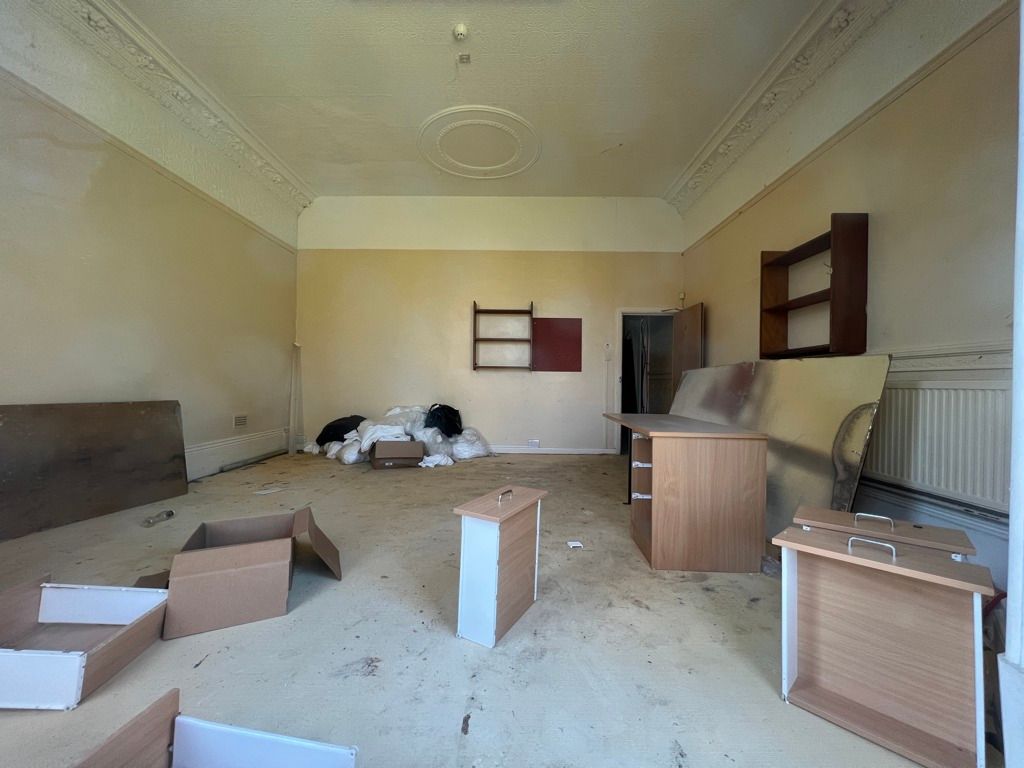 Property photo 2 of 12 Photo 3