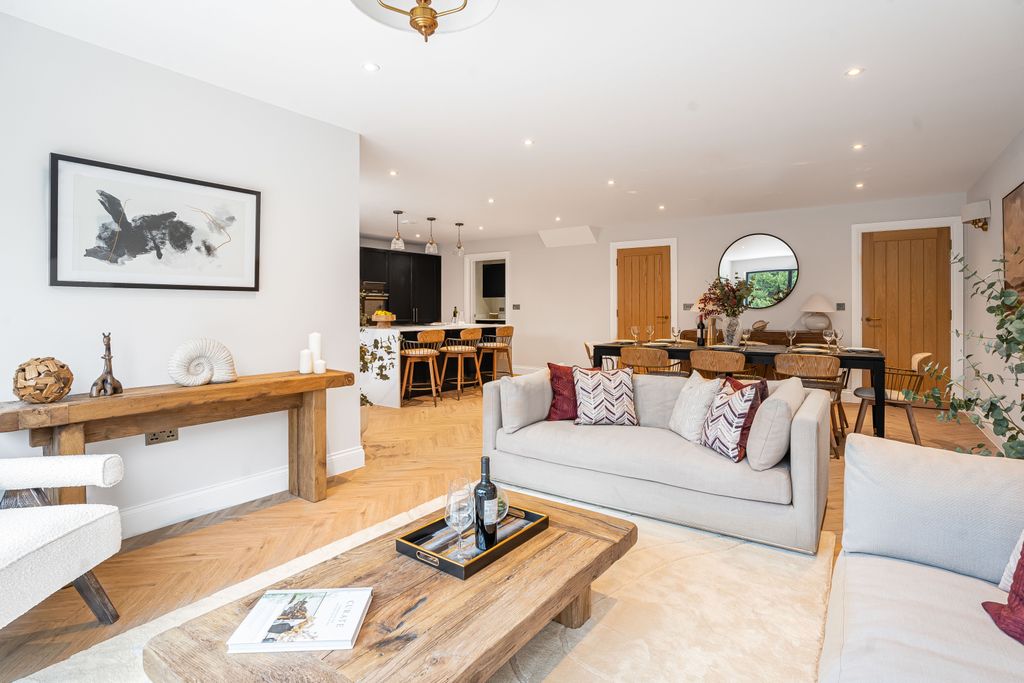 Property photo 1 of 23 Show Home