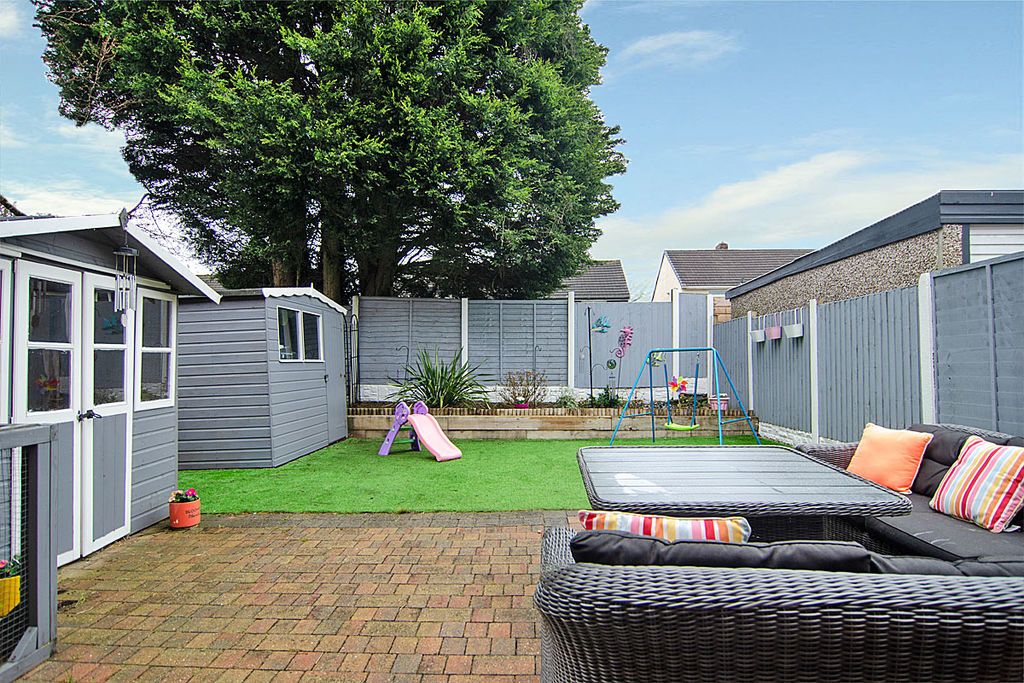 Property photo 2 of 20 Photo 18