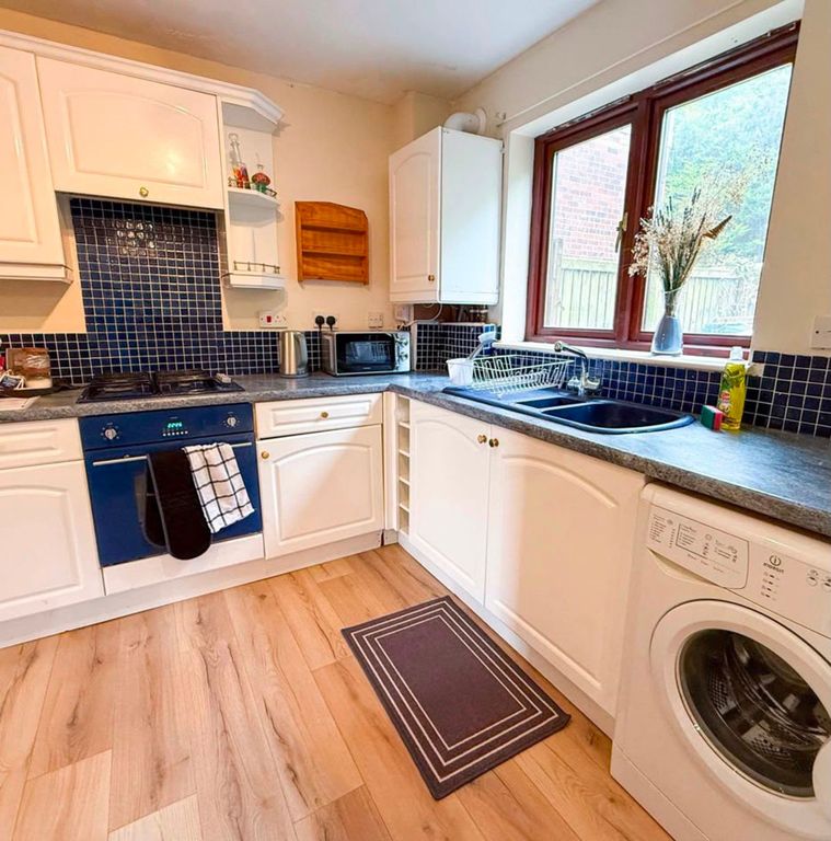Property photo 3 of 12