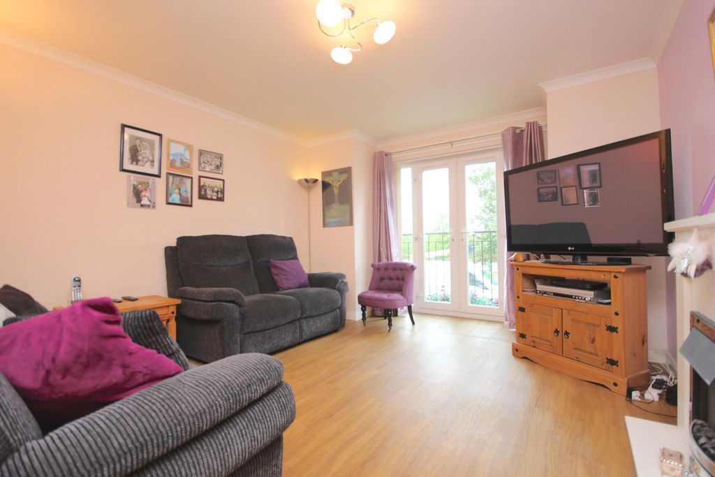 Property photo 2 of 10