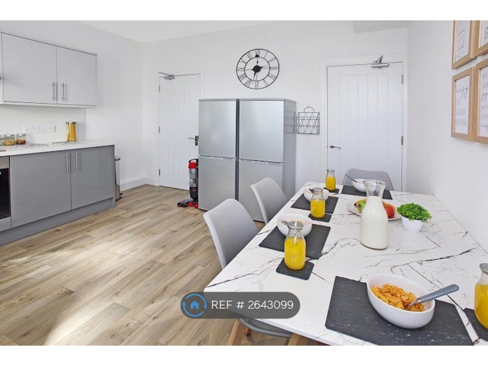 Property photo 3 of 22