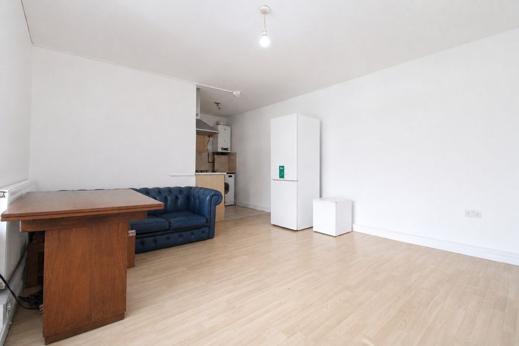 Property photo 1 of 4