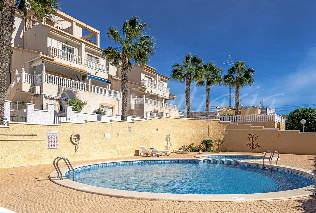 Property photo 2 of 45