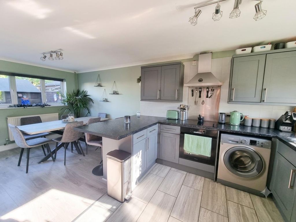 Property photo 1 of 15 Kitchen/Diner