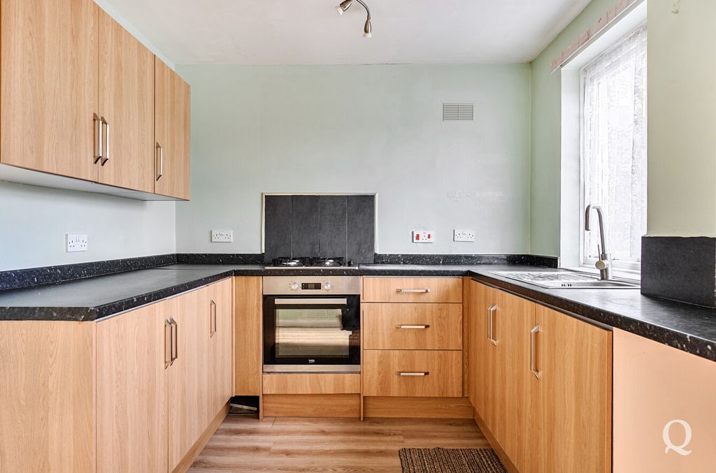 Property photo 2 of 24 Fea9B545-90Bb-470...