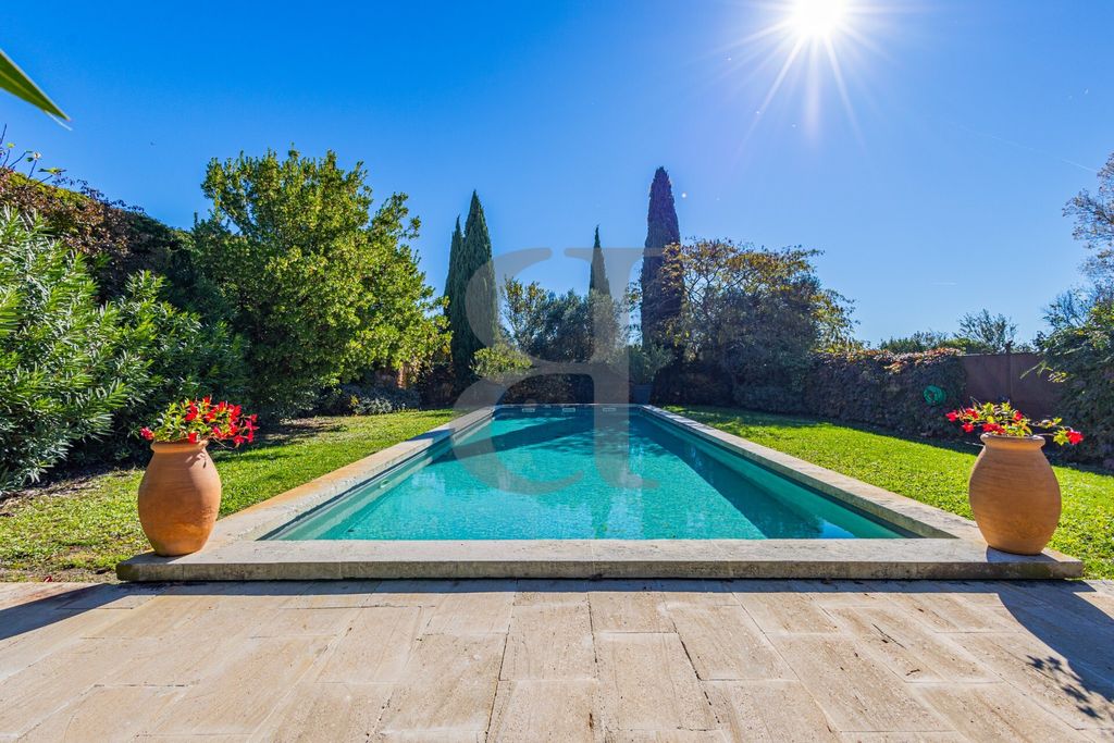 Property photo 2 of 43