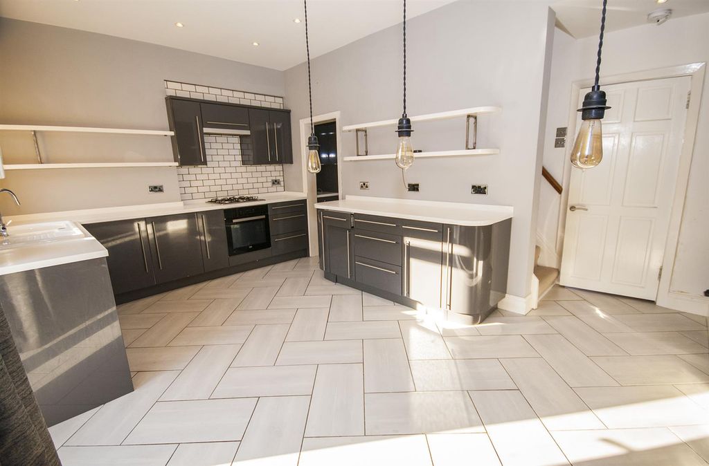 Property photo 1 of 16 Kitchen/Dining Area