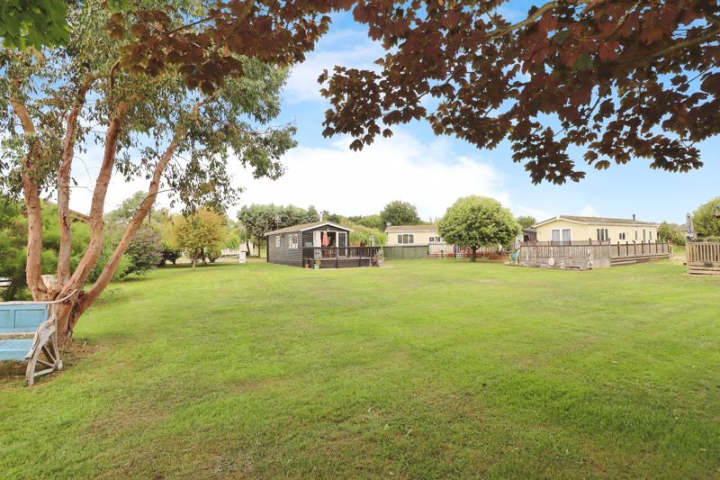 Property photo 2 of 10 Promenade Way