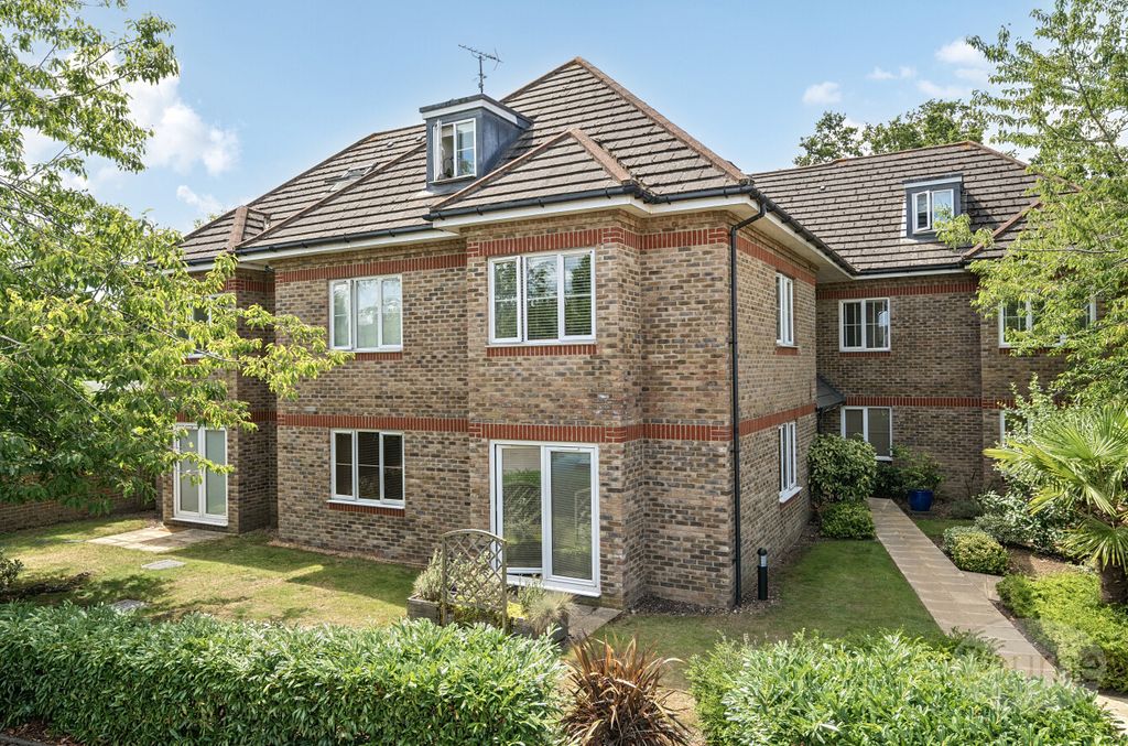 Property photo 1 of 12 Dd575c30-2851-435...