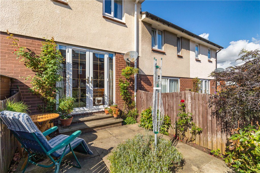 Property photo 2 of 11 Garden