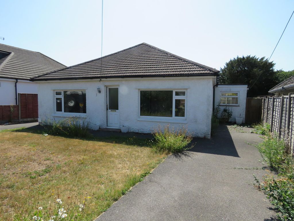 Property photo 1 of 7 Front (Exterior)