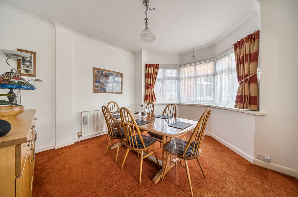 Property photo 3 of 13 1389222-25-693Af1...