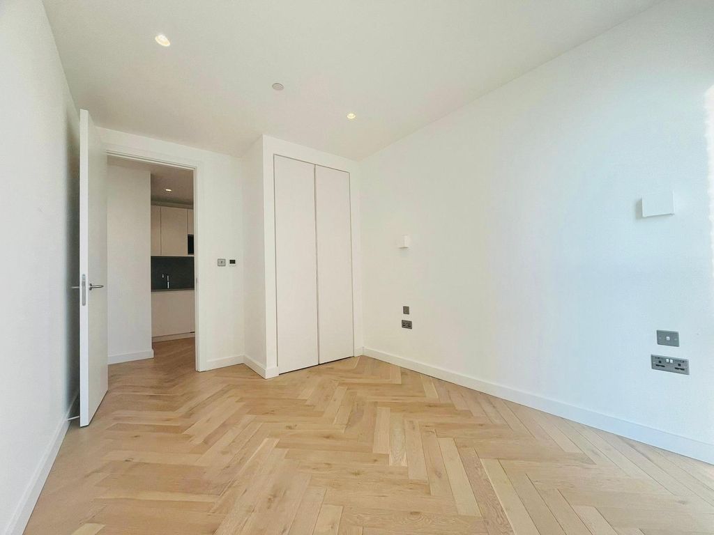 Property photo 3 of 11 Photo 4