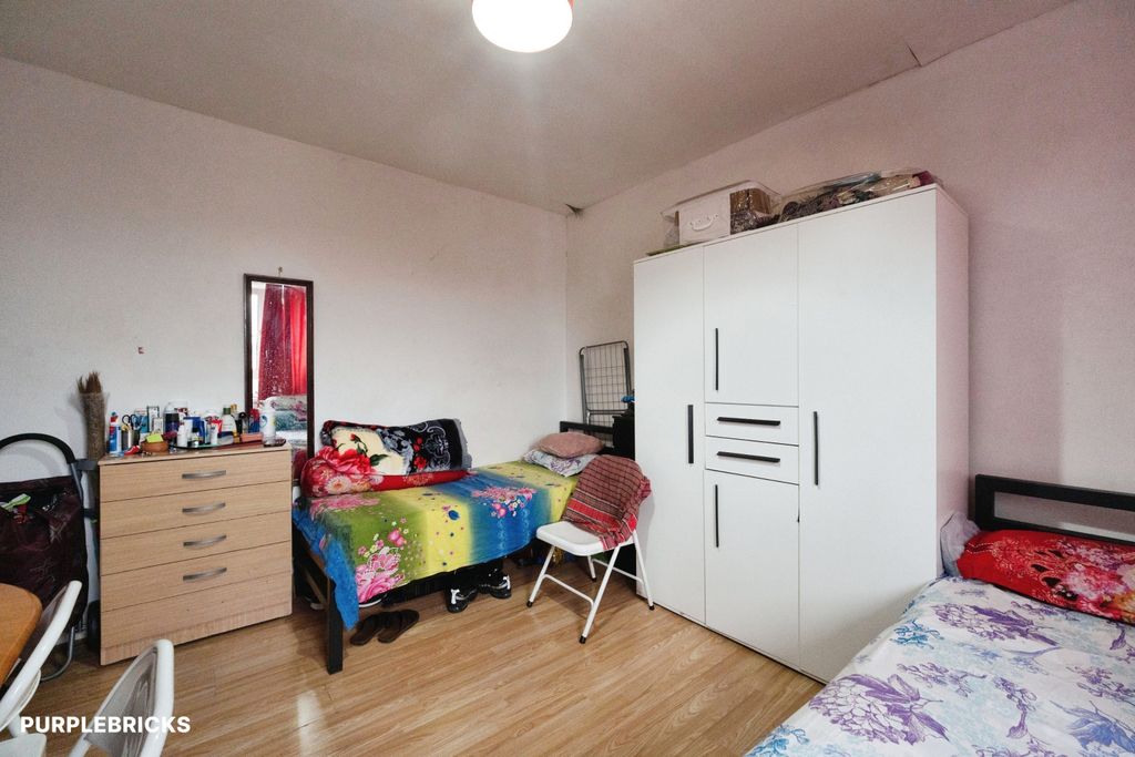 Property photo 2 of 23