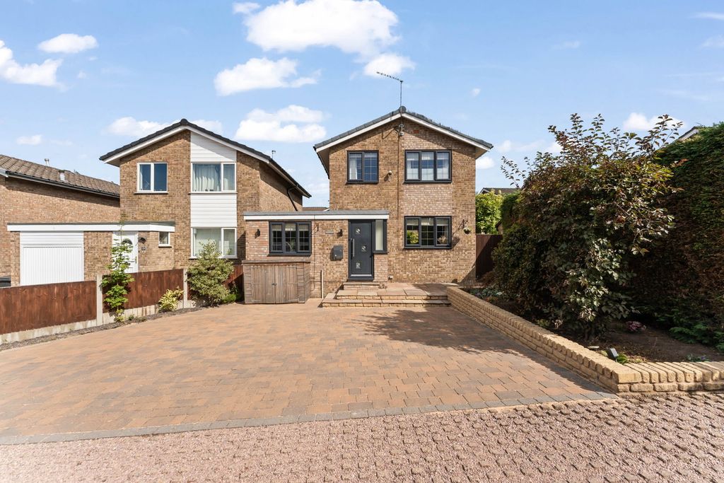 Property photo 1 of 47