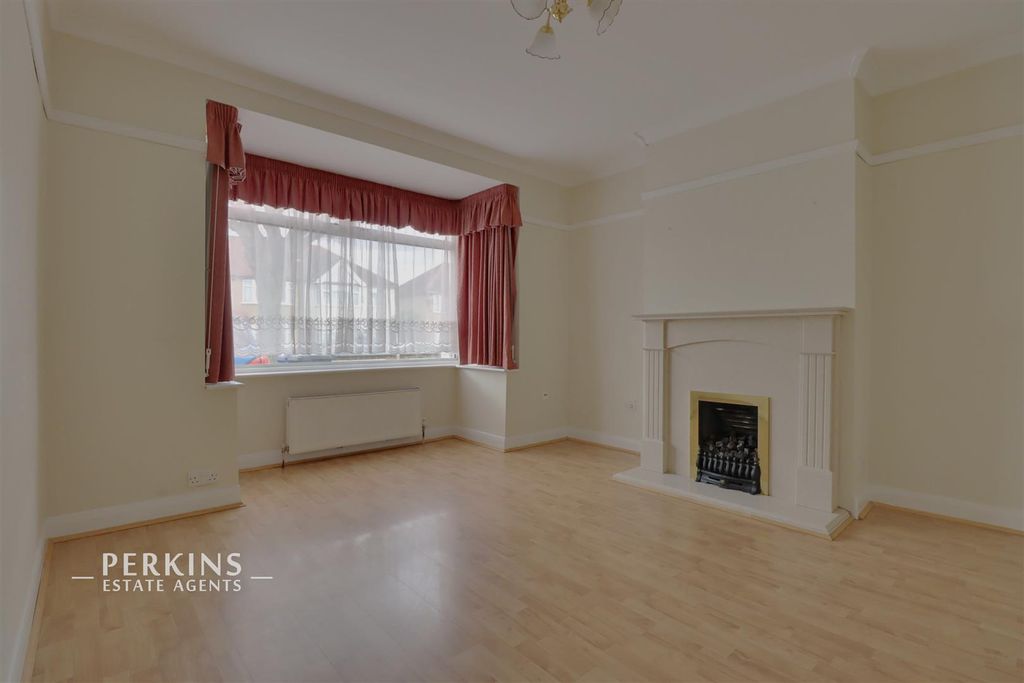 Property photo 3 of 8 Rec.Jpg