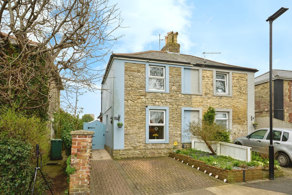 Property photo 3 of 15 Front