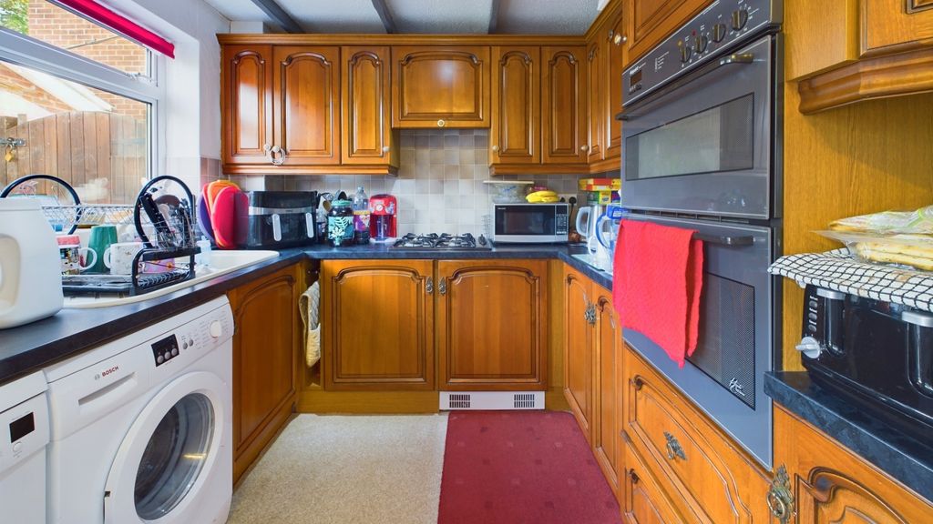 Property photo 2 of 23 3288287