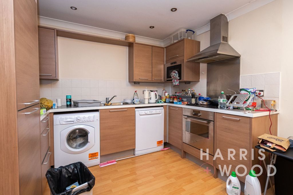 Property photo 3 of 8 4302684
