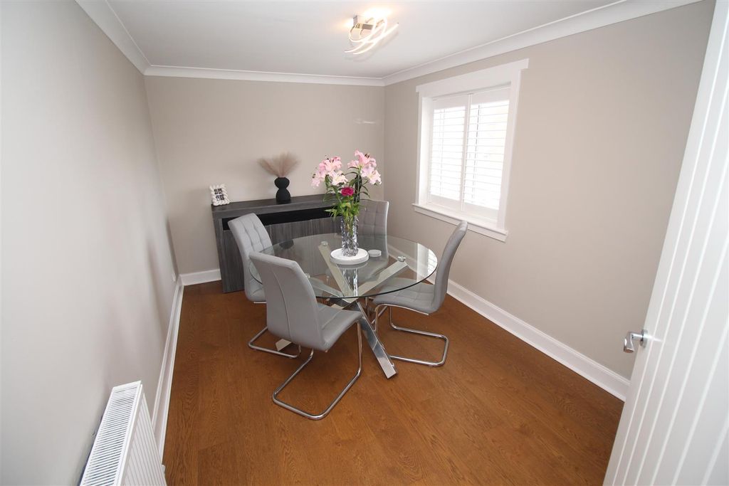 Additional image 4 of 3 bed flat for saleMargaret Street, Greenock PA16