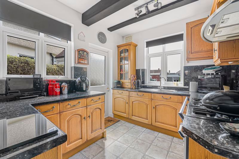 Property photo 3 of 23 Kitchen