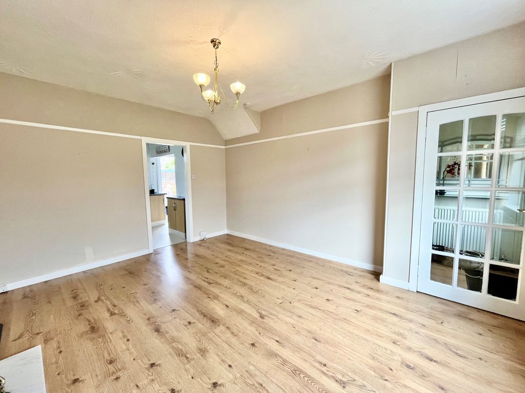 Property photo 3 of 25