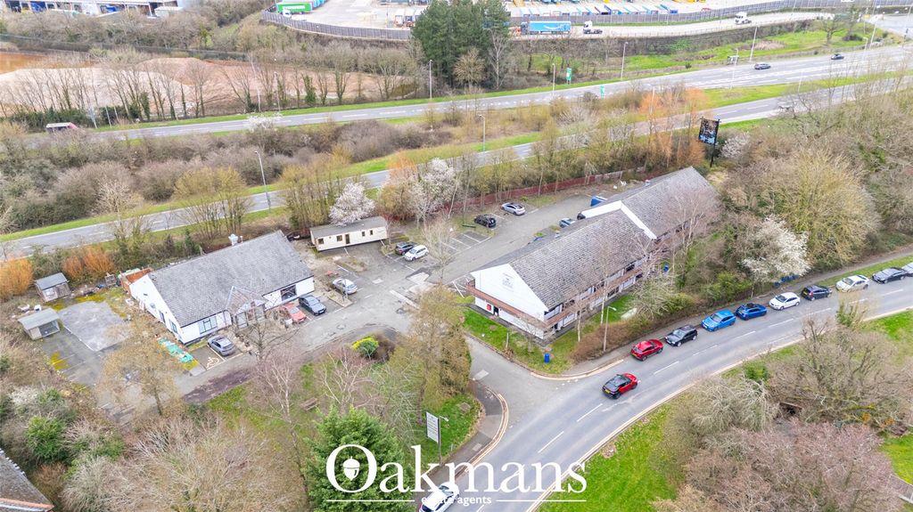 Property photo 1 of 63 Picture No. 02