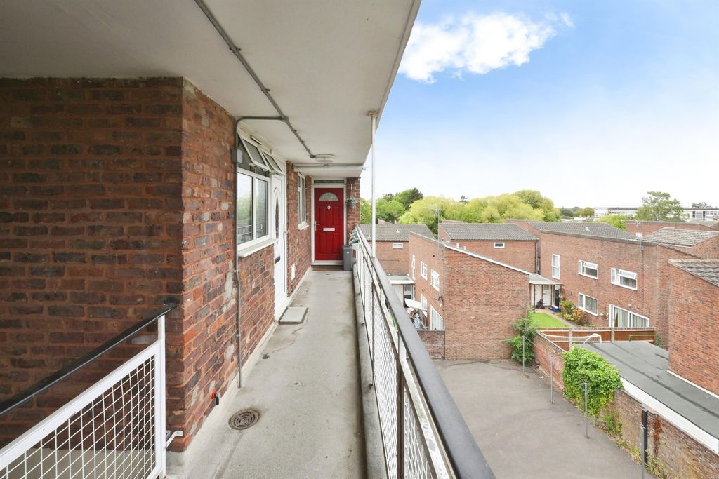 Property photo 2 of 12