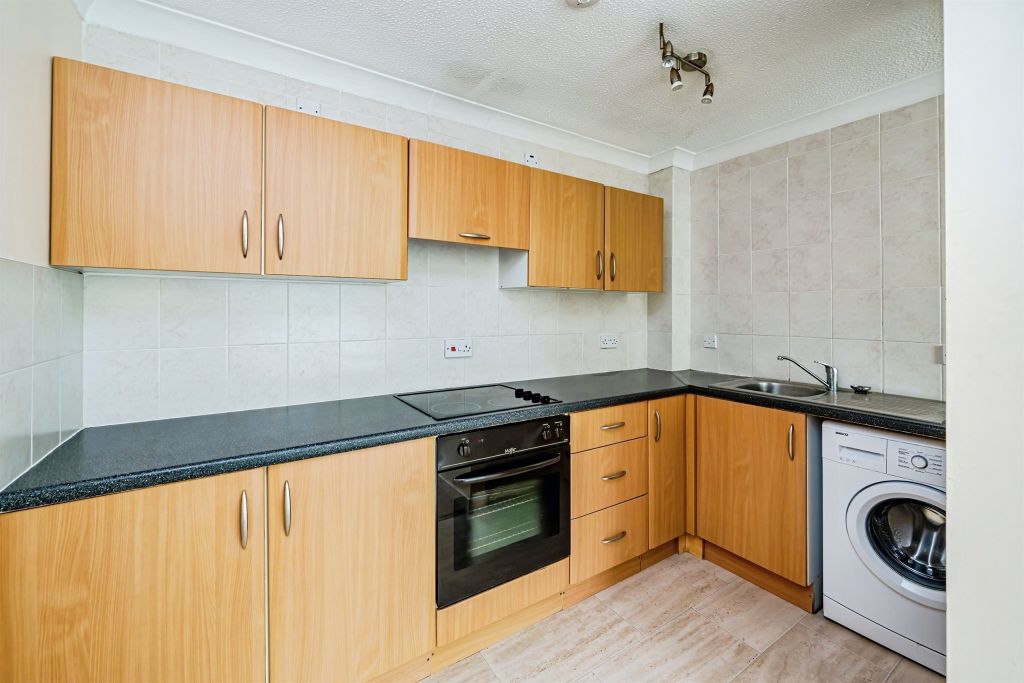 Property photo 2 of 17