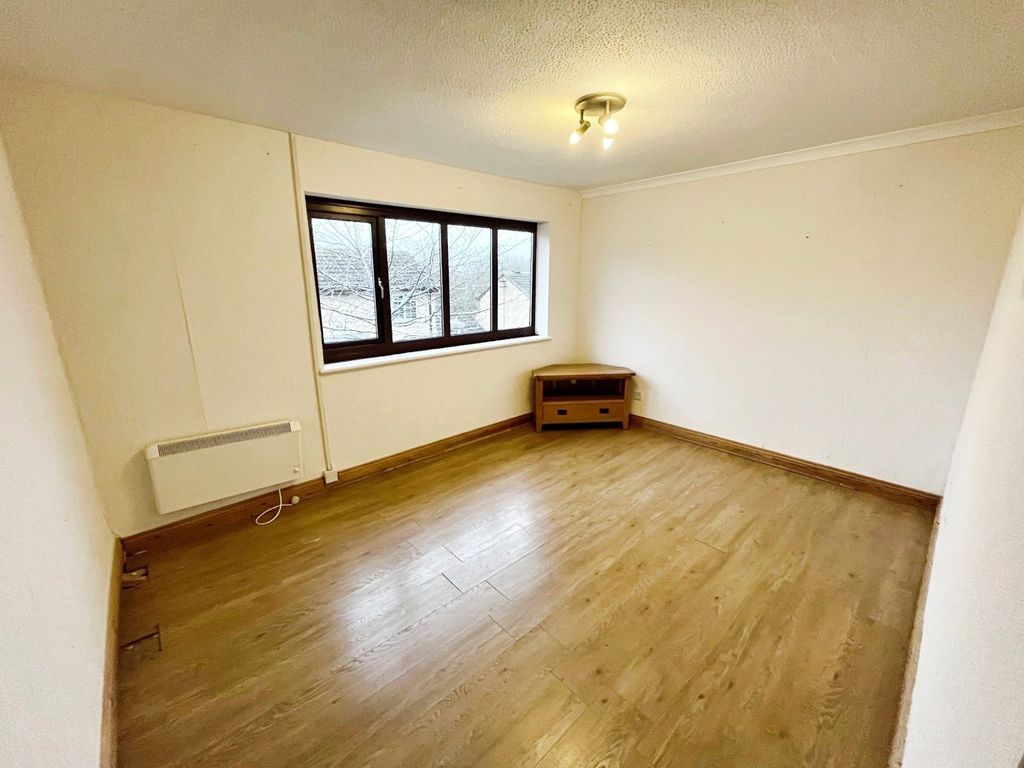 Property photo 3 of 7 Lounge