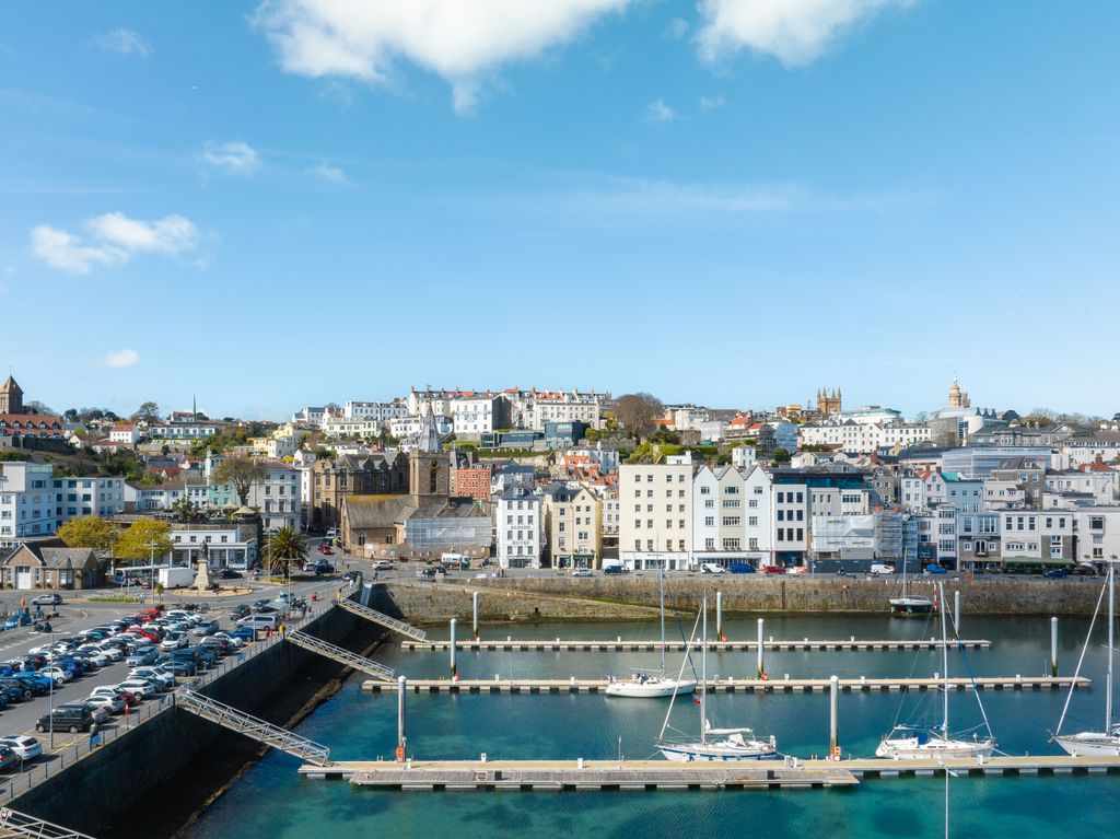 Property photo 3 of 20