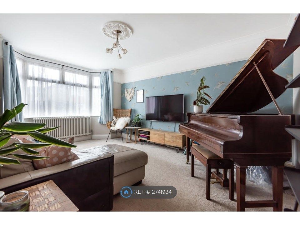 Property photo 3 of 12