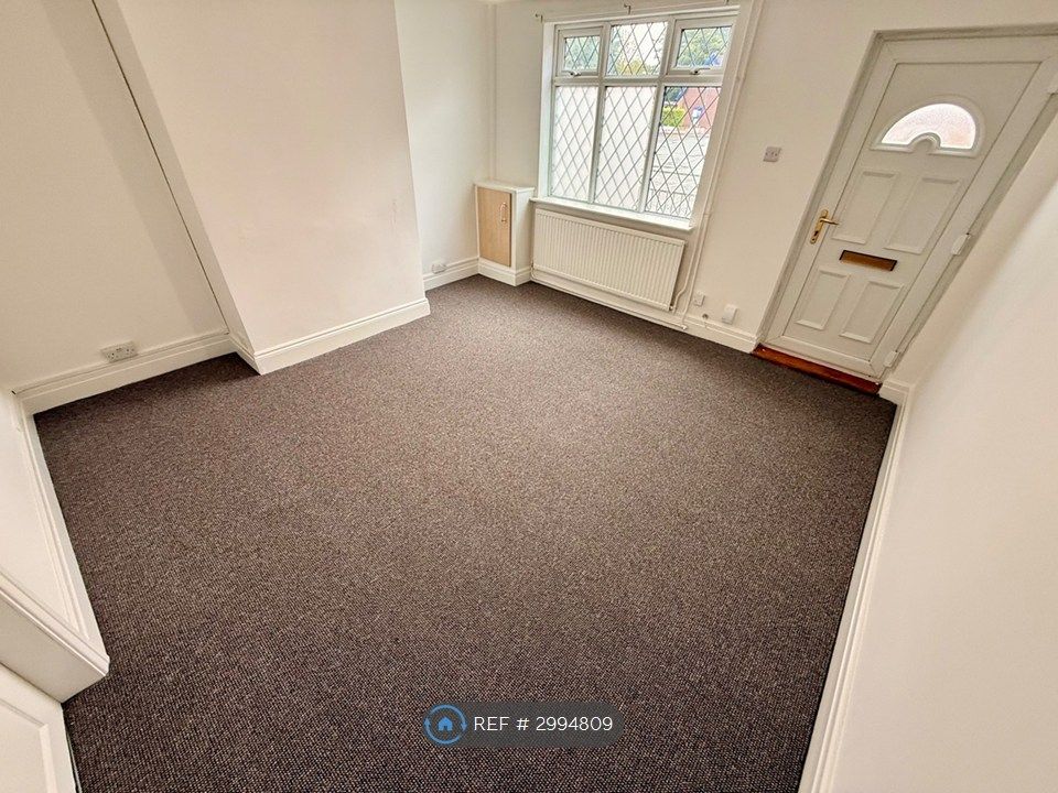 Property photo 3 of 13 Living Room