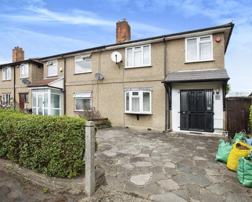 Property photo 1 of 8