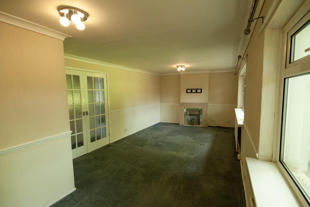 Property photo 2 of 6 Living Room