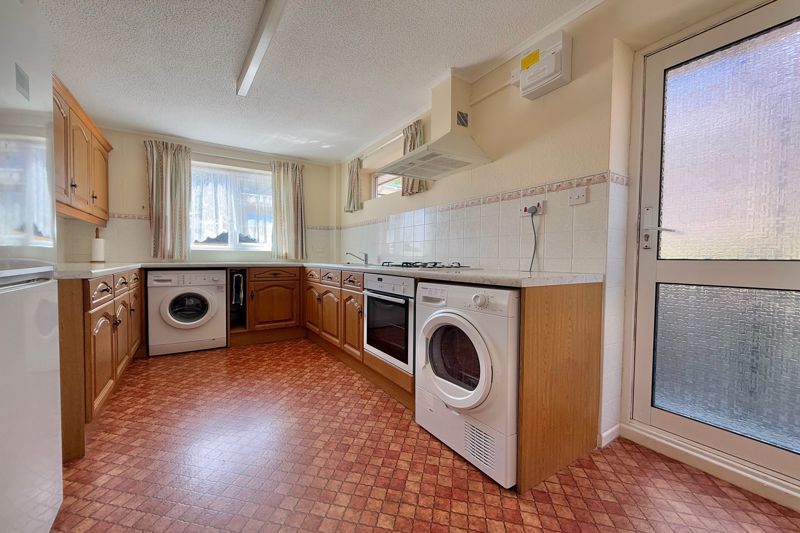 Property photo 2 of 14 14' Kitchen