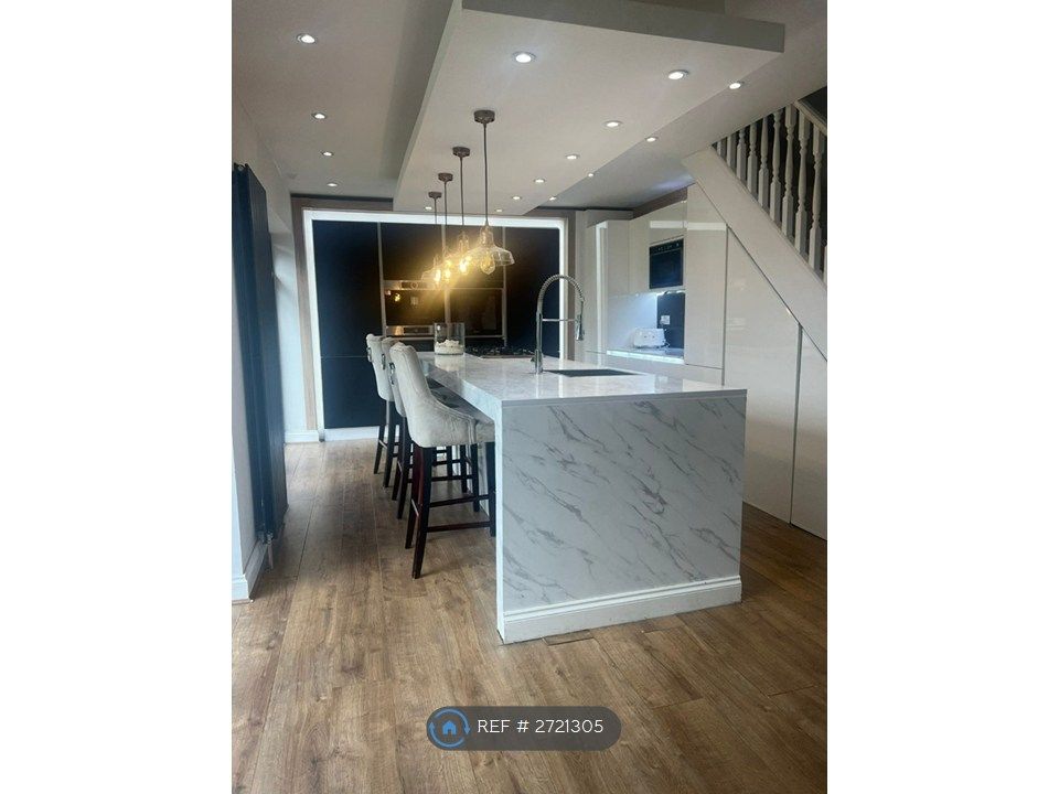 Property photo 3 of 29