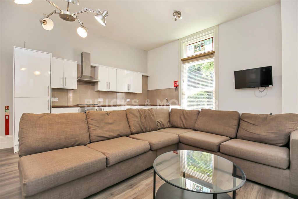 Property photo 1 of 11 2.Jpg