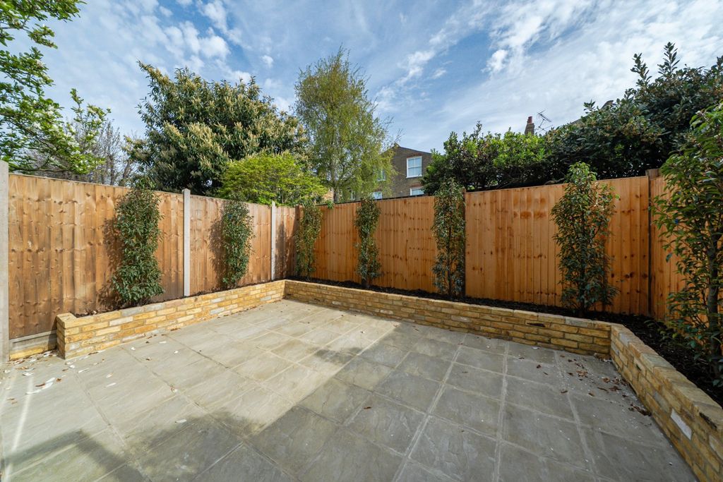 Property photo 3 of 18 Picture No. 03