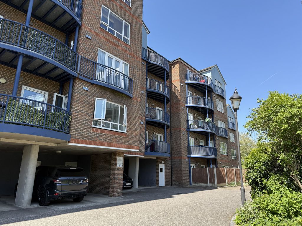 Property photo 1 of 12