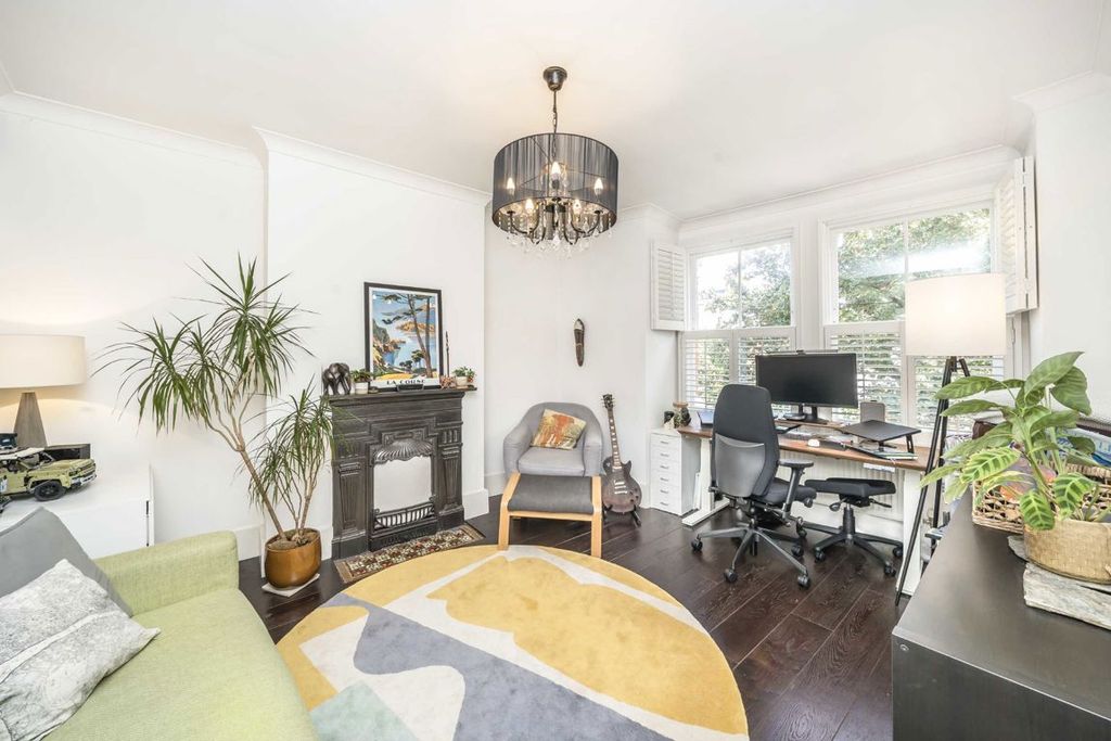 Property photo 2 of 6