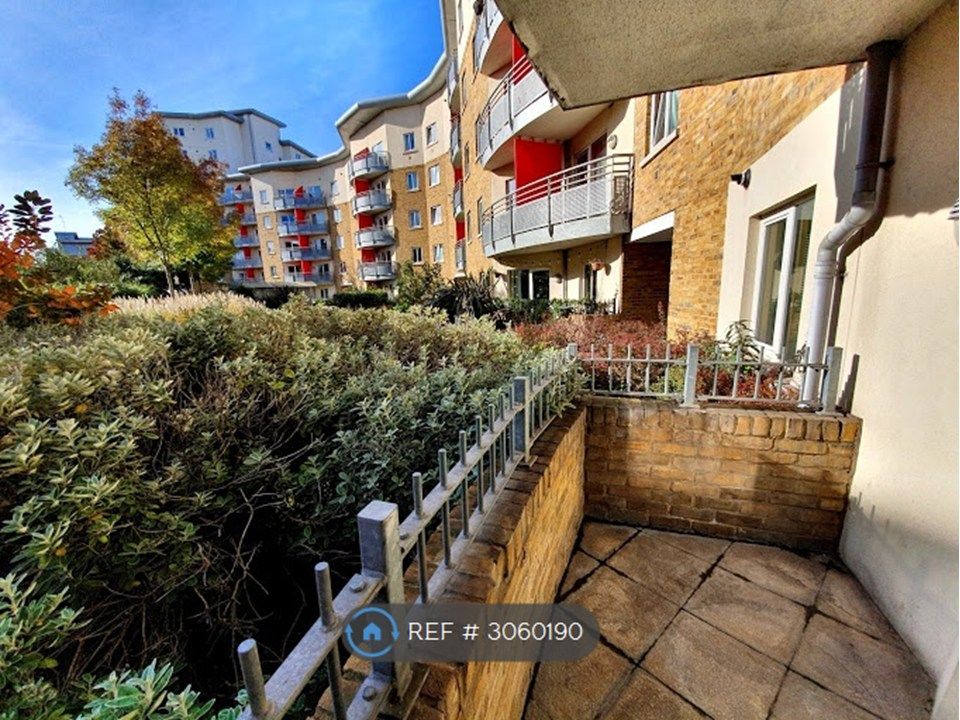 Property photo 1 of 15 Balcony