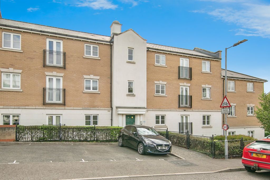 Property photo 1 of 17